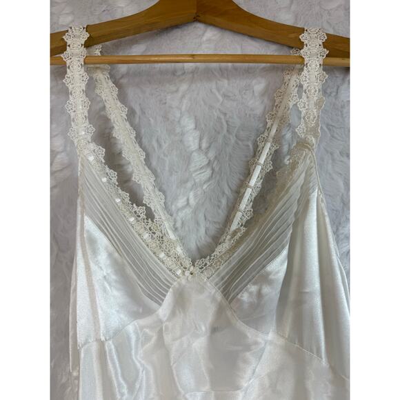 VTG Eileen West Romantic Lace Trim Satin Chemise Nightgown Slip Bridal White L - Picture 5 of 13